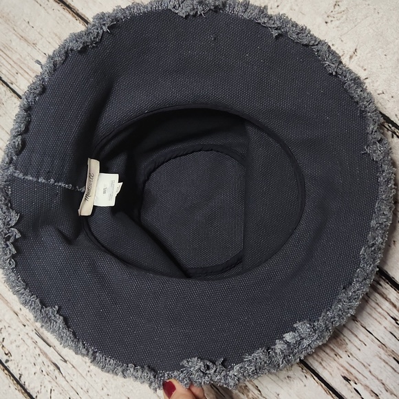 NWOT Madewell Denim Canvas Fringe Bucket Hat Medium Large - Picture 6 of 8